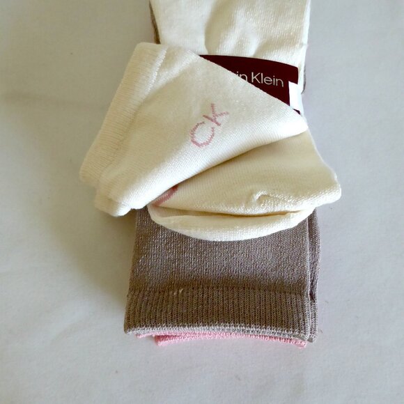 NEW CALVIN KLEIN WOMENS 3 PAIRS PACK EXTRA SOFT CREW SOCKS (ONE SIZE) - Picture 8 of 10